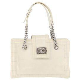 Tote Boy Chanel en piel de becerro vitrificada Small Blanco
