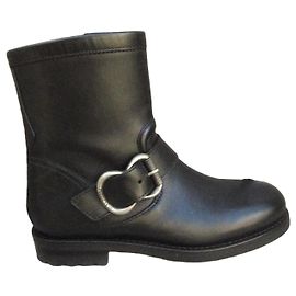 Free Lance Black leather ankle boots with buckle Black