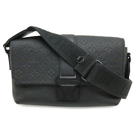 Louis Vuitton Monogram Taurillon S Cape Shoulder Bag Black