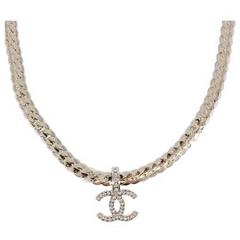 Collier CHANEL metal Gold Tone CC Auth ka4882SAM Outro