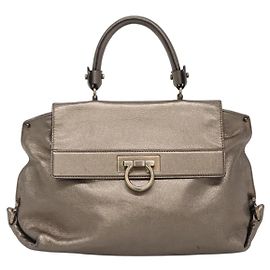 Borsa Sofia Salvatore Ferragamo in pelle Medium D'oro