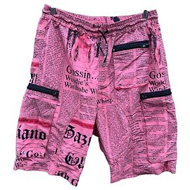 John Galliano Short Cargo de Plage Imprimé Journal Rose Noir Rose