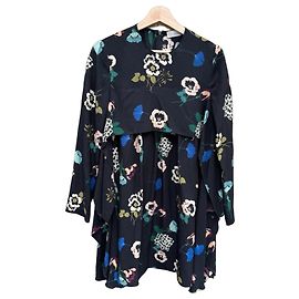 Red Valentino Robe à imprimé floral noir effet cape Noir Rose Blanc Bleu Vert