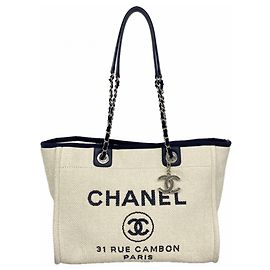 Chanel Deauville Stroh-Tote-Bag mit Kette Roh Marineblau