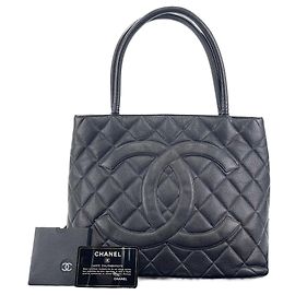 Borsa Tote Chanel Reissue in nero Nero