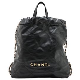 Zaino Chanel 22 in pelle di vitello trapuntata lucida nera Small Nero