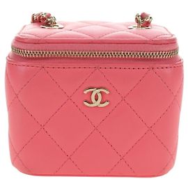 Mini Vanity Case Chanel Classic com corrente em pele de cordeiro matelassê Rosa