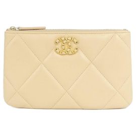 Pochette Chanel 19 AP1059 Beige