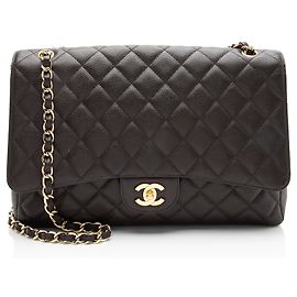 Bolsa Chanel Classic Maxi Single Flap em couro Caviar Marrom