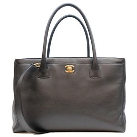 Bolsa Tote Executive 2-Way em couro de vitelo granulado Chanel Preto