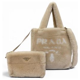 Bolsa de ombro em pele de carneiro bege Prada Bege