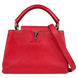 Borsa a tracolla Louis Vuitton Capucines BB in pelle Taurillon Rosso
