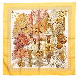 Hermès Hermes Carre 90 Les Legendes de L'Arbre Sciarpa in seta Multicolore Giallo