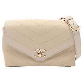Chanel Chevron V-Stitch Mini Schultertasche Roh