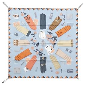 Hermès Hermes L'HEURE DES GANTS Carré
Foulard Blu