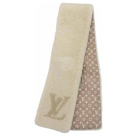 Stola in shearling monogram beige Louis Vuitton Beige