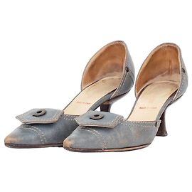 Miu Miu 2000s Button Pump Kitten Heels Pumps Blau
