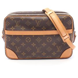 Bolsa de ombro Louis Vuitton Trocadero 27 Monogram Marrom Monograma