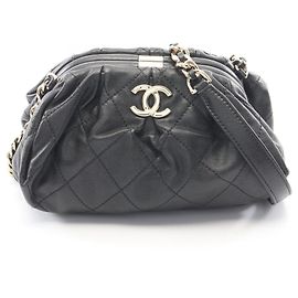 Borsa a tracolla Chanel Matelassé in agnello Nero