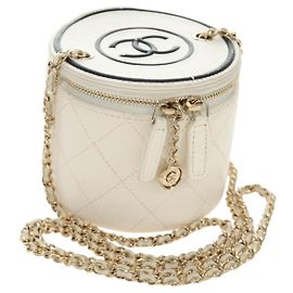 CHANEL Matelasse Chain Vanity Bag aus Lammleder Weiß Gold CC Authentisch 188894SAM Weiß Golden