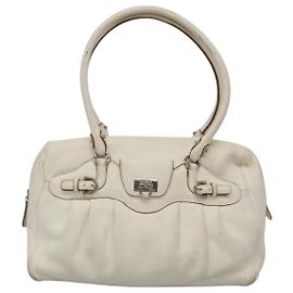 Salvatore Ferragamo Gancini Boucle en Cuir Large Blanc