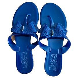 Salvatore Ferragamo Blue Rubber Bow Flip-Flops Blue