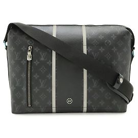 Borsa Messenger Louis Vuitton Monogram Eclipse Apollo Nero