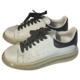 baskets alexander mcqueen oversized  taille 41.5 cuir blanc noir semelles translucides Noir Blanc