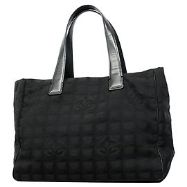 Sac cabas Chanel New Travel en nylon Noir