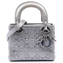 Lady Dior Mini em cetim cinza com acabamento cannage e cristais Dior Marrom Cinza