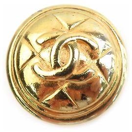 Broche de metal dourado Chanel Dourado