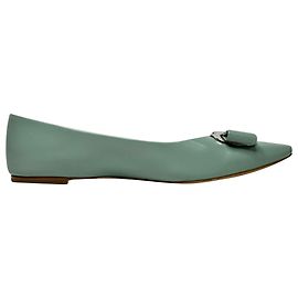Sapatilhas New Vara Salvatore Ferragamo em pele de cordeiro verde menta Verde