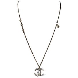 Collier Chanel CC orné de perles et de cristaux en métal doré Doré Métallisé