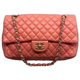Borsa Chanel Classic Flap Medium Corallo in agnello Corallo