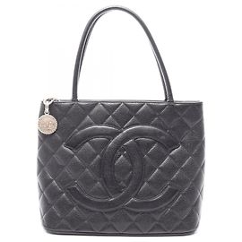 Chanel Reissue Tote Bag in Black Black