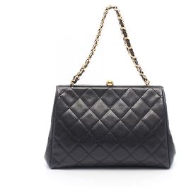 Bolsa Matelassé Chanel em couro de vitelo granulado preto Preto