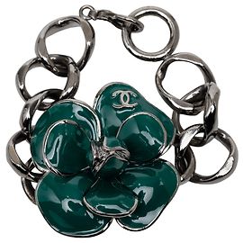 Pulseira de corrente Camellia em latão CC preto, ruténio e esmalte Chanel Outro Verde escuro