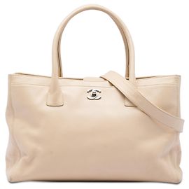 Bolsa Tote Executive Cerf em couro de bezerro marrom Medium Chanel Marrom Bege