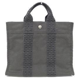 Hermès Hermes Herline PM Handbag Black