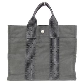 Hermès Hermes Herline PM Handbag Black