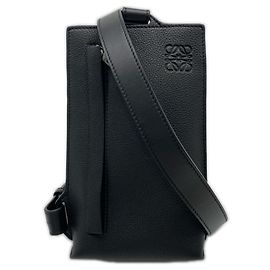 Sac banane vertical en cuir de veau Soft Grain Loewe avec poche T Noir