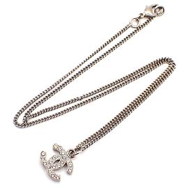 Pendente con catena Chanel Vintage CC Logo argentato Argento