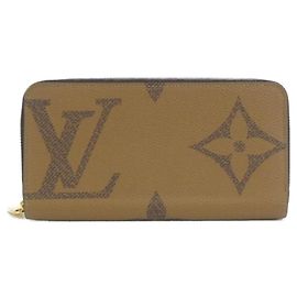 Louis Vuitton Monogram Giant Zippy Wallet Brown