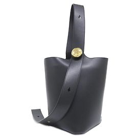 Loewe Pebble Bucket Handbag Medium Black