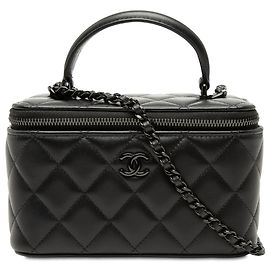 Chanel Beauty Case So Black in agnello nero piccolo con manico e catena Nero