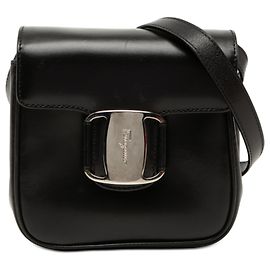 Salvatore Ferragamo Mini bolsa transversal Vara em couro preto Ferragamo Preto