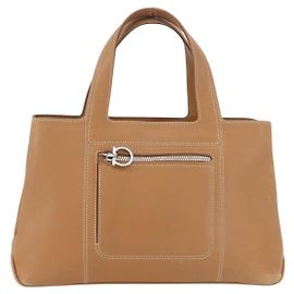Salvatore Ferragamo Cuir Vintage Beige