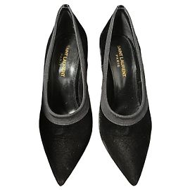 Saint Laurent Décolleté a punta in velluto nero Nero