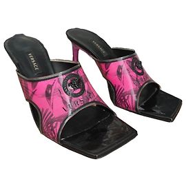 Versace Medusa Print Mules Schwarz Pink