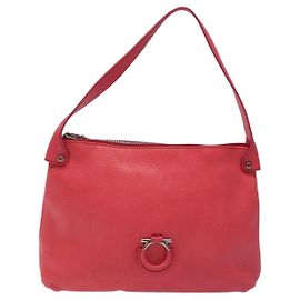 Salvatore Ferragamo Gancini in pelle Rosa